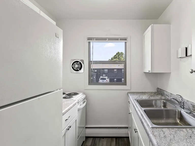 3309 S Jefferson Ave — Photo 5