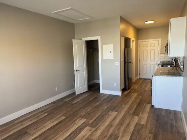 Amazing Apartments Downtown Bloomington