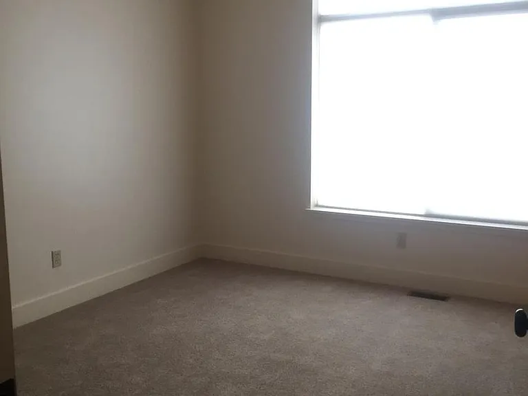 725 Mississippi Dr — Photo 5