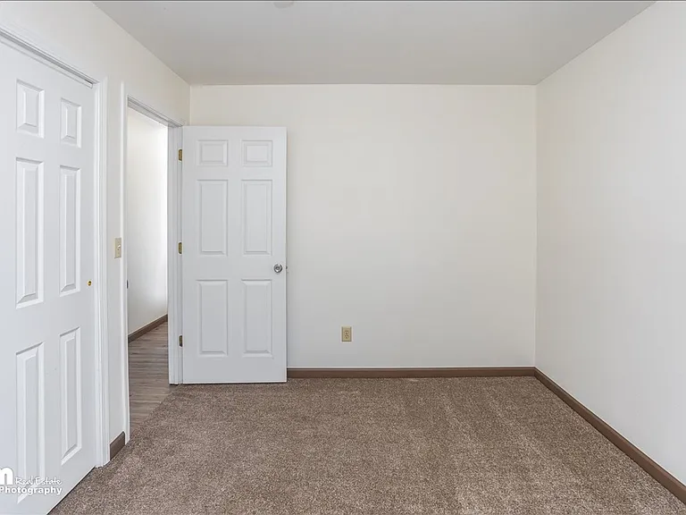 876 N Wesglenn Cir — Photo 35
