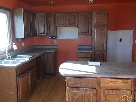 4th image of 3375 E Hubbard Rd