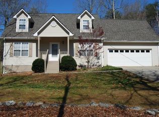 2882 Navajo Cir, Gainesville, GA 30501