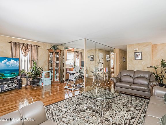 5th image of 44 Cordelia Ave