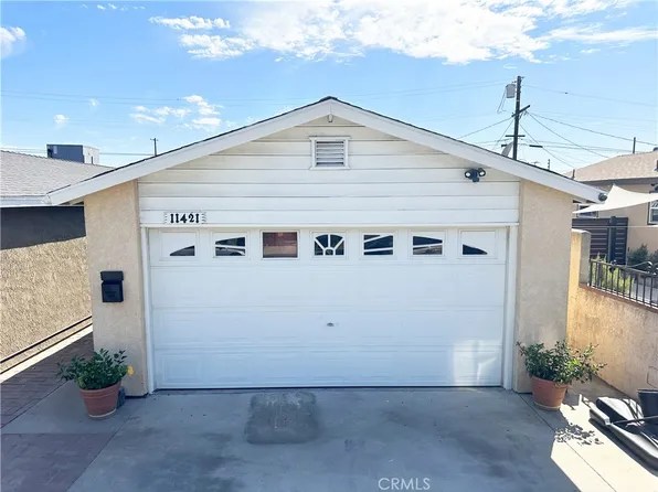 11421 Acala Ave, San Fernando, CA 91340
