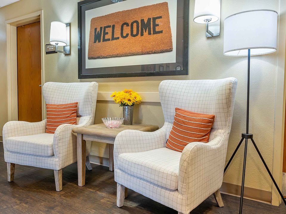 Lobby and Guest Check-in