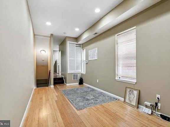 3rd image of 1743 Willington St #2