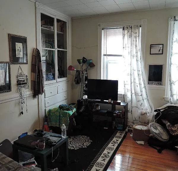 35 Waverly St #4 — Photo 5