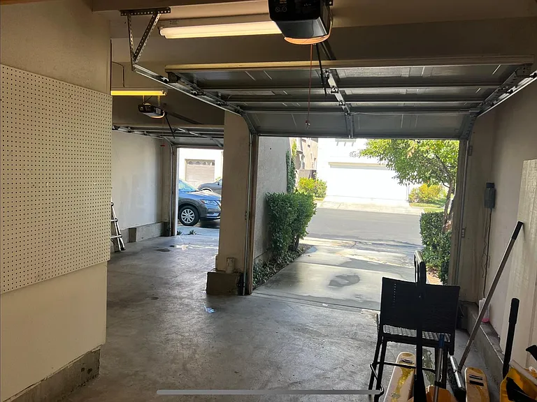 Clean Garage view to the North