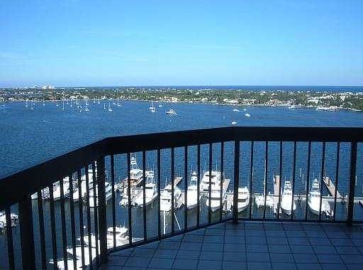 3rd image of 108 Lakeshore Dr APT 1739