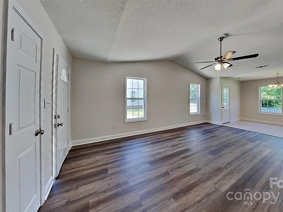 2nd image of 314 Llewellyn St