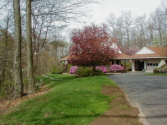 Driveway towards detached 2 car Garage