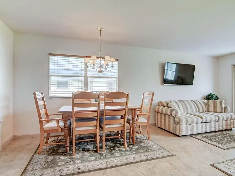 43 Waterford Cir #B — Photo 18