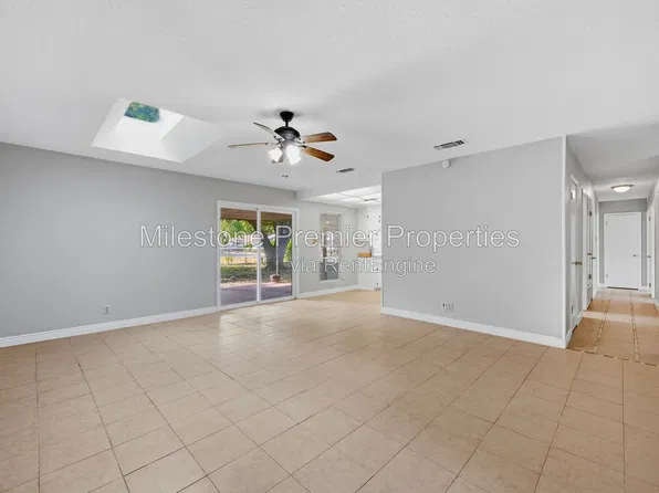 1312 Churchill Way W, Sherman, TX 75092