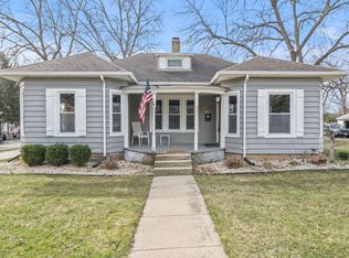 927 W Peck St, Whitewater, WI 53190