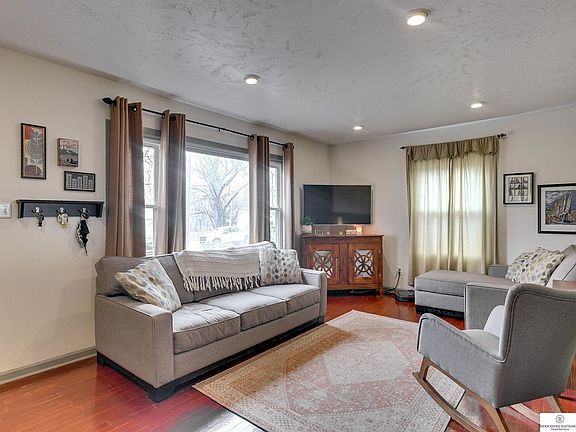 4th image of 6053 S 42nd Ave