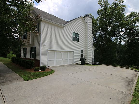 3rd image of 3566 Valley Bluff Ln