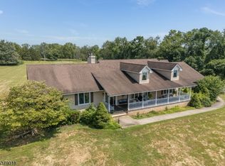 80 Deer Hill Rd, Tewksbury Twp., NJ 08833