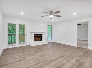 206 Tuxworth Cir, Decatur, GA 30033