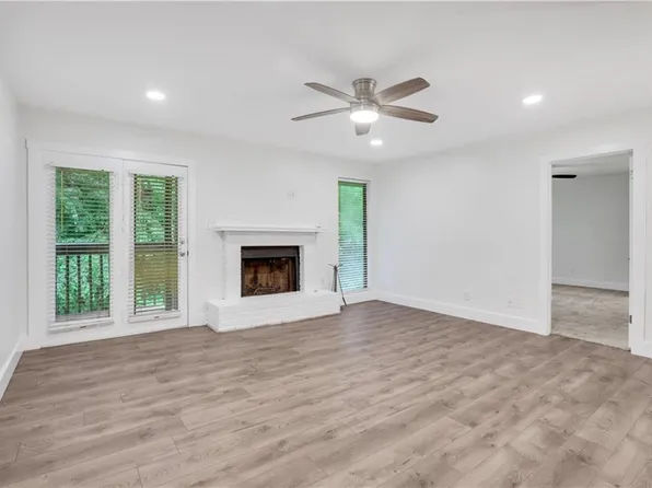 206 Tuxworth Cir, Decatur, GA 30033