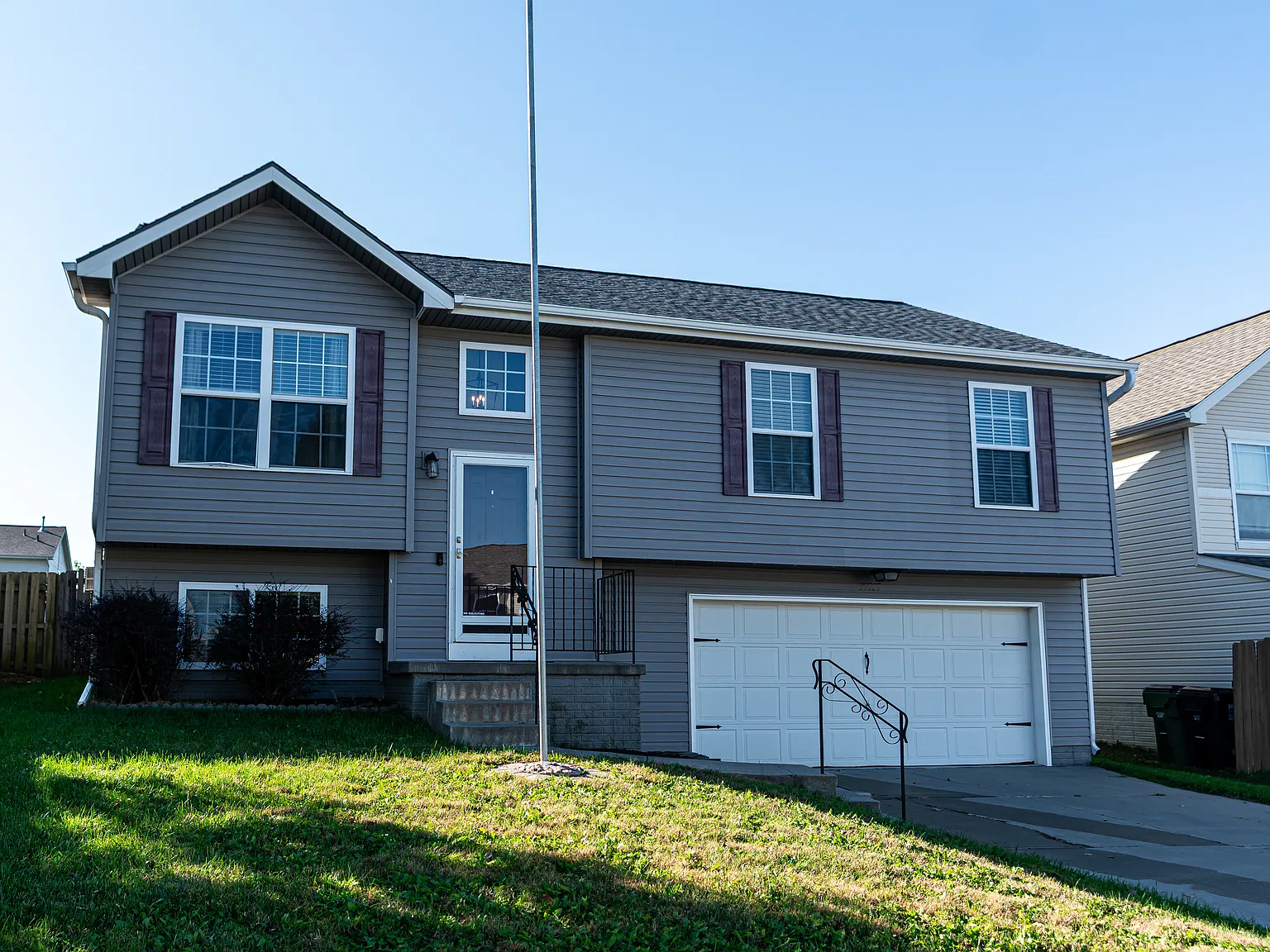 3 bed, 1354 sqft, $2,375 — Photo 3