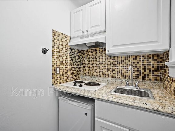 3rd image of 310 S Dixie Hwy #5