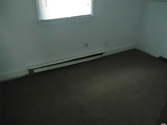 4th image of 46 Oakland Dr N