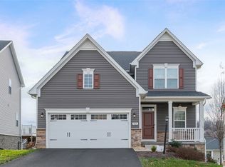 5026 Summit Dr, South Park, PA