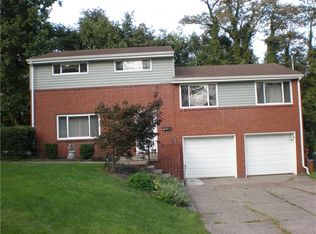 424 Fieldstone Dr, Monroeville, PA