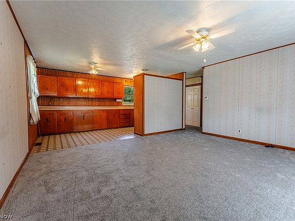 9th image of 830 Standish Cir NW