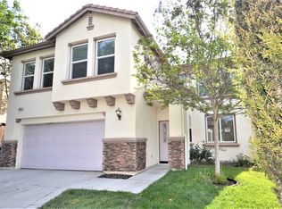 8240 Chamberlain Ln, Reseda, CA 91335