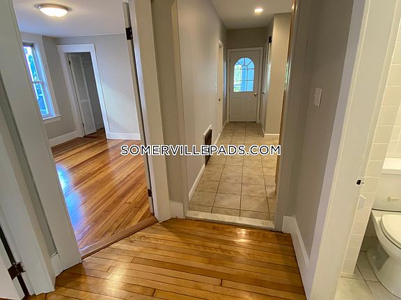 5th image of 149 North St #1A
