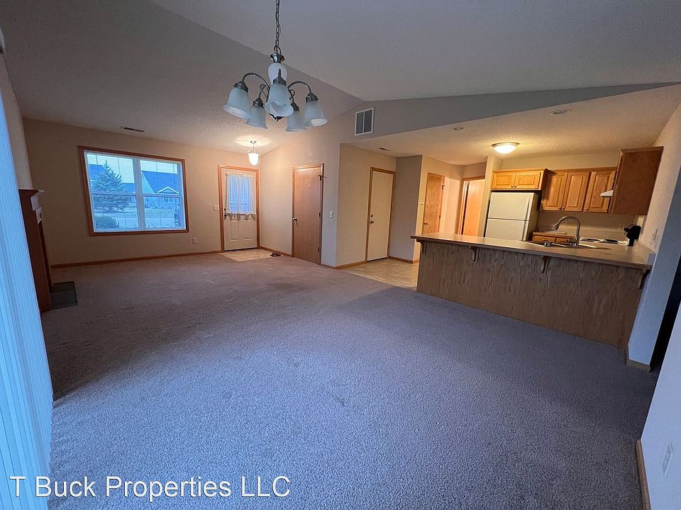 1st image of 633B 9th St W #633-B