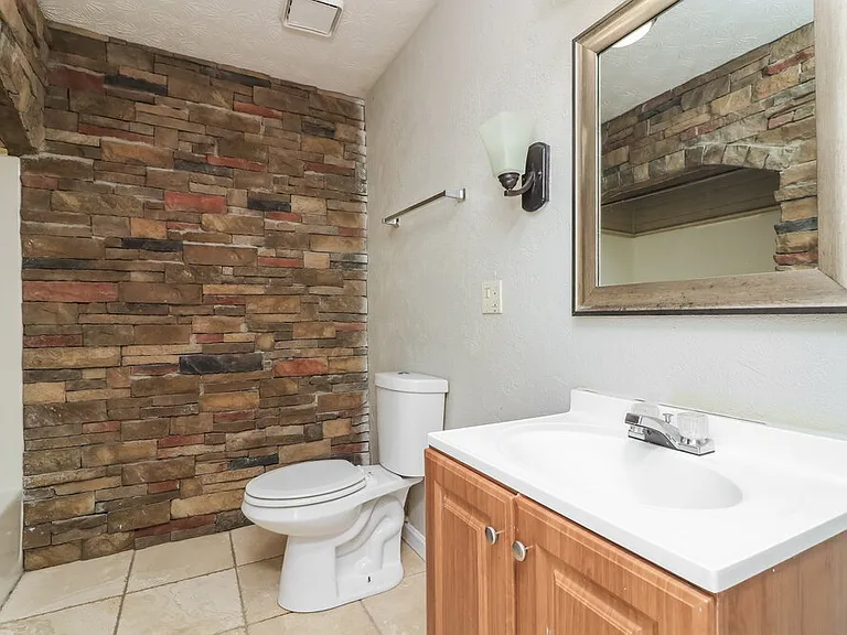 134 Oak Landing Dr S — Photo 15