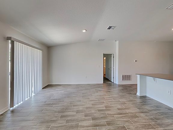 4th image of 755 Staffora St