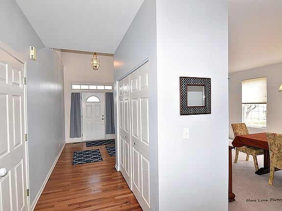 3rd image of 405 Chesterfield Ln
