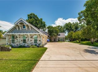 3032 River Oaks Dr, Kingsland, TX 78639