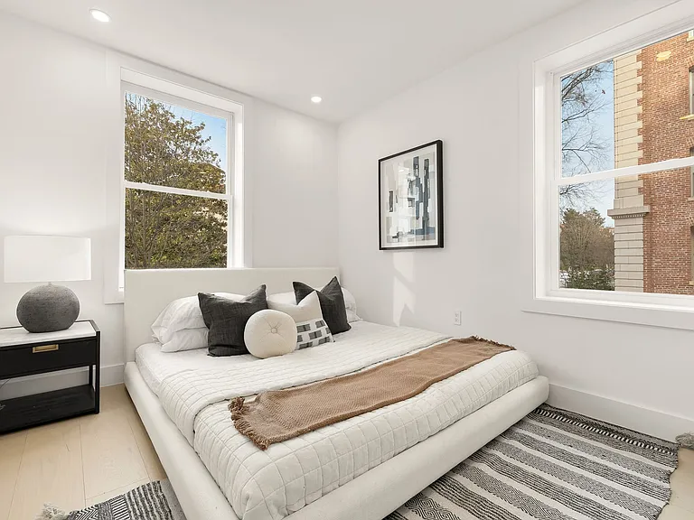 The Windsor - Kalorama — Photo 25