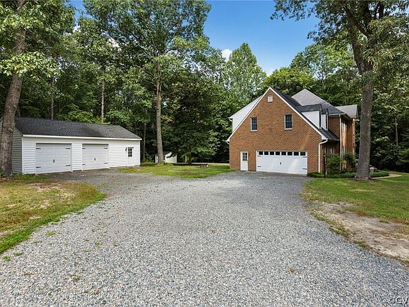 3rd image of 9153 Sandy Creek Ln