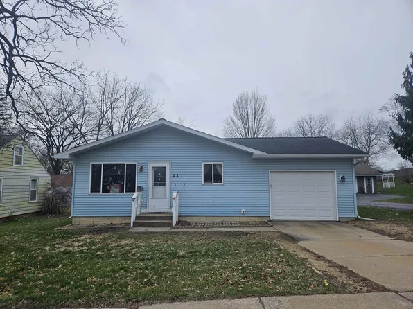 930 Plum St, Reedsburg, WI 53959