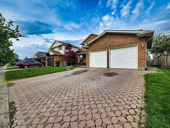 2nd image of 20 Consiglia Dr