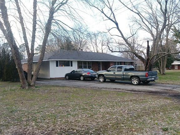 4th image of 121 Meadowbrook Dr