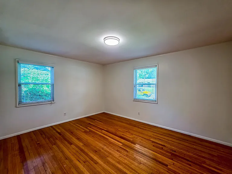 5226 Princeton Rd — Photo 11
