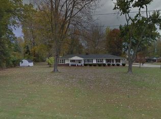 924 Clough Pike, Cincinnati, OH 45245