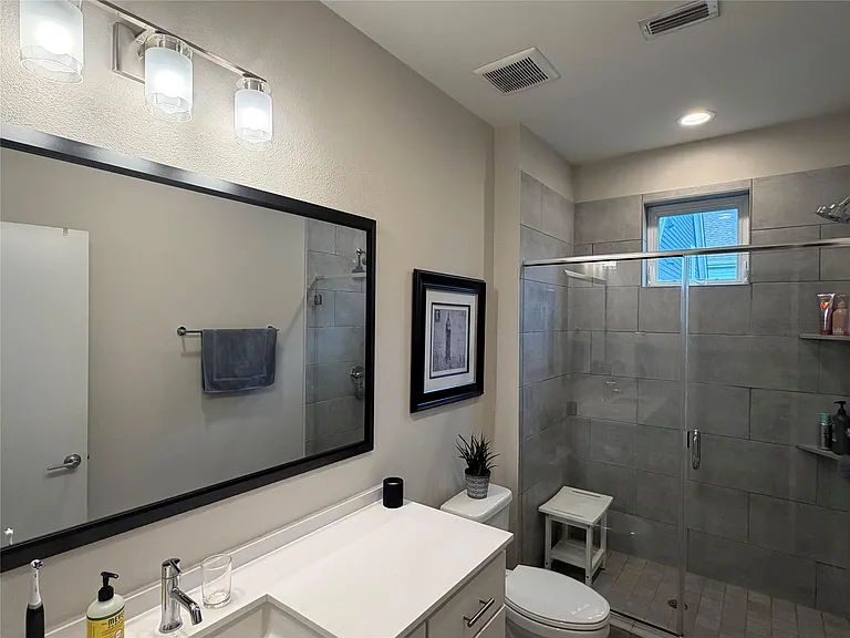 3612 Clary Way — Photo 9