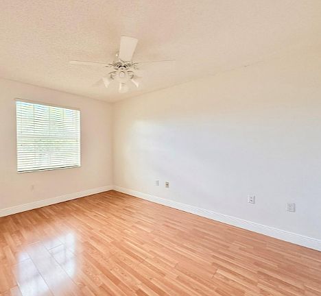 4th image of 5040 SW 150th Ter