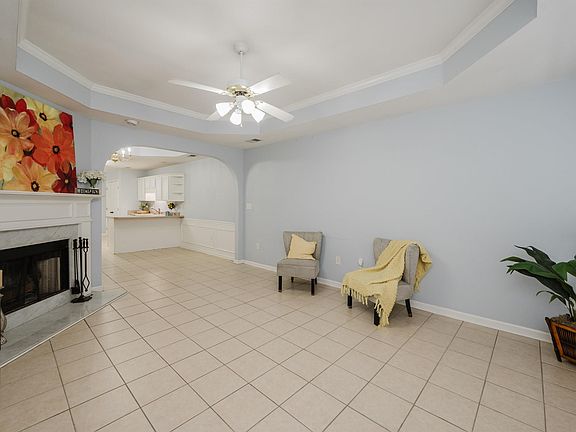 5th image of 105 Hidden Creek Cir