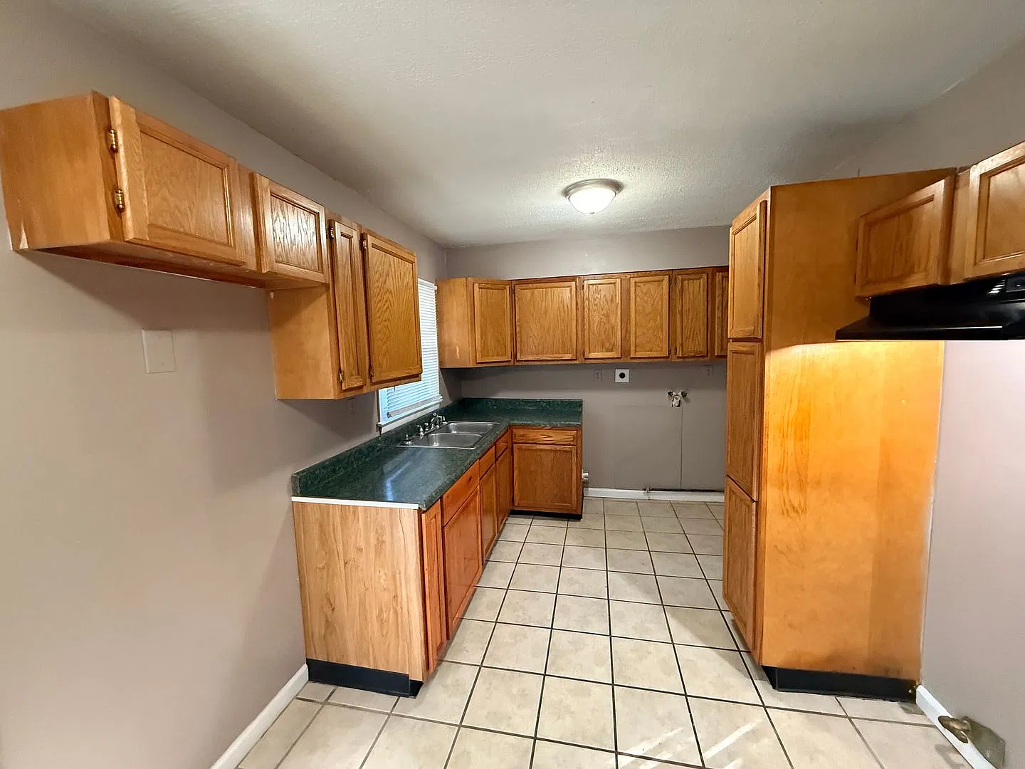 Hillview Home — Photo 4