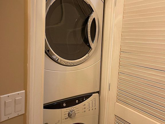 4th image of 1522 W Bryn Mawr Ave APT 3