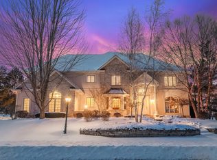 603 N Thornbush Cir, Hartland, WI 53029