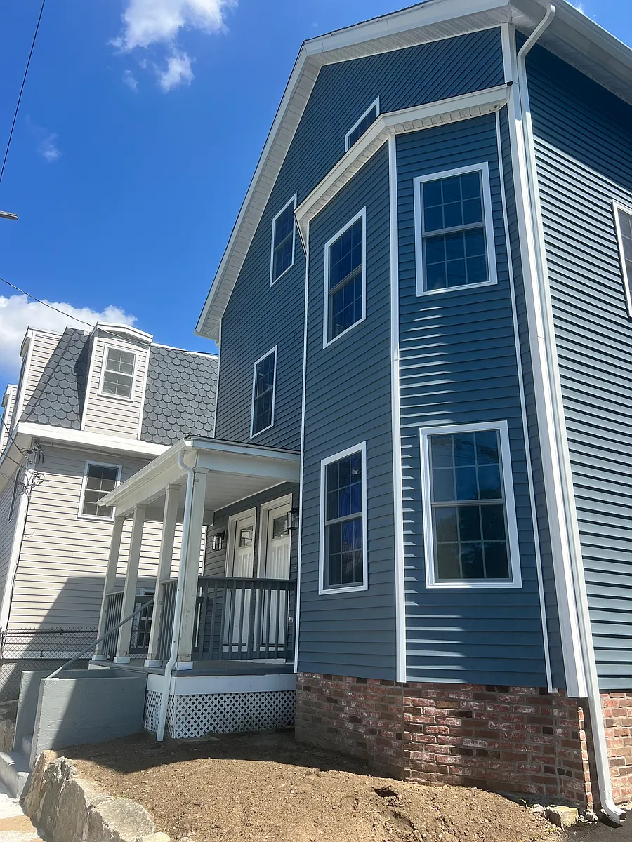 Building Photo - 90 Grove St #1-2